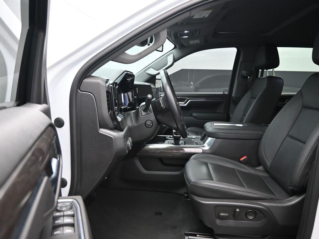 used 2022 Chevrolet Silverado 1500 car, priced at $48,998