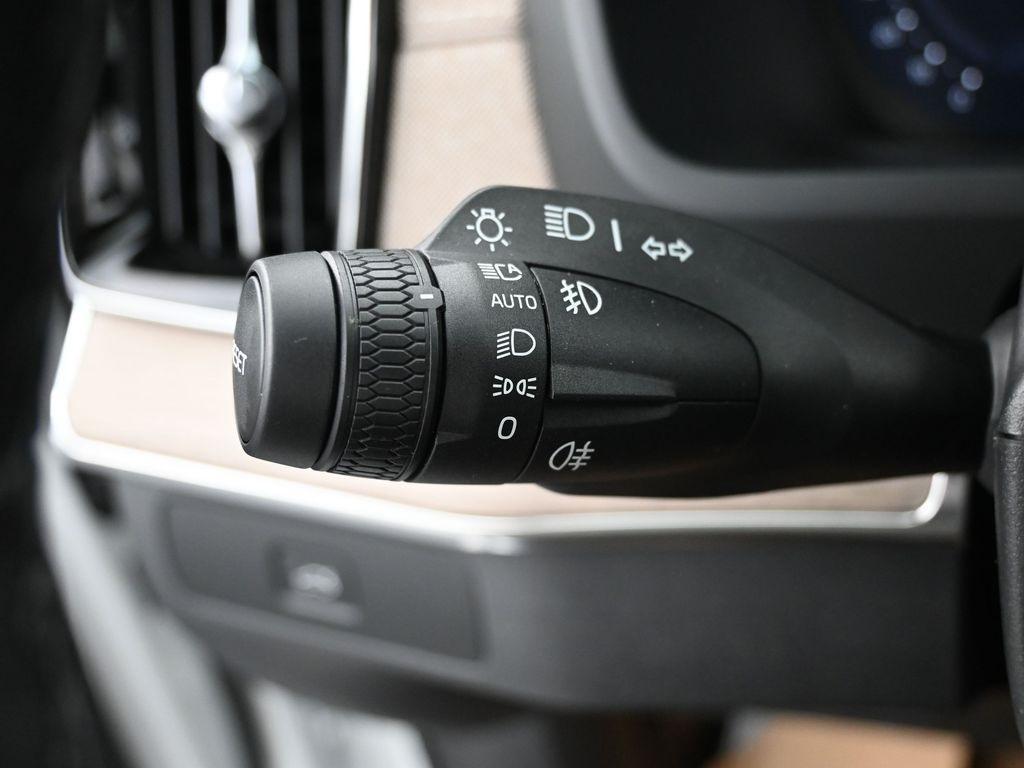 new 2026 Volvo XC90 car, priced at $71,825