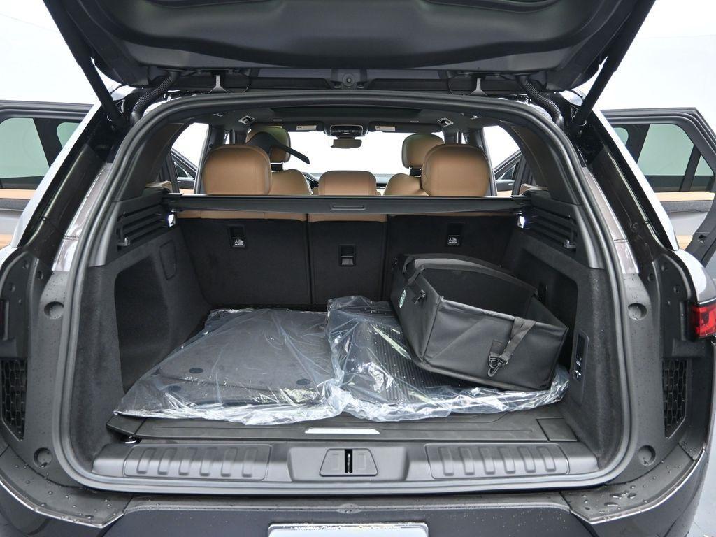 new 2025 Land Rover Range Rover Sport car, priced at $92,845