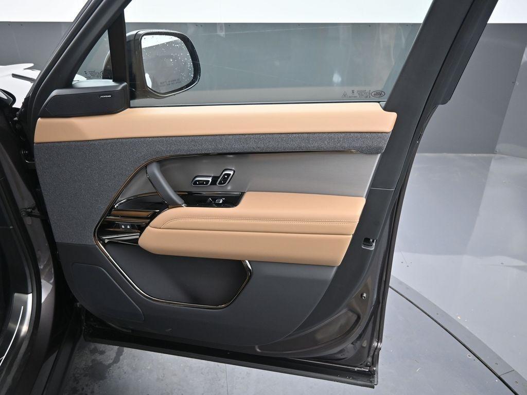 new 2025 Land Rover Range Rover Sport car, priced at $92,845