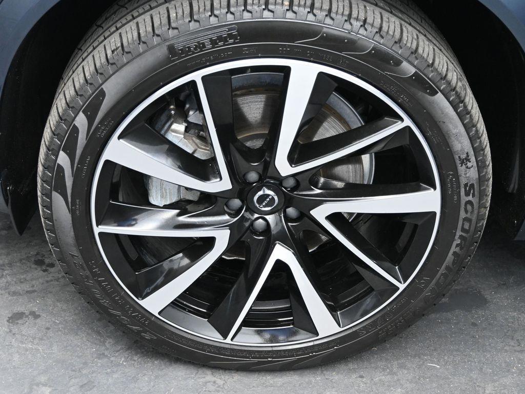 used 2024 Volvo XC90 car, priced at $50,998