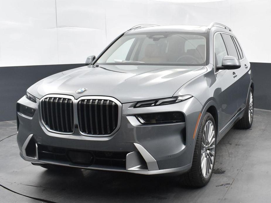 new 2025 BMW X7 car, priced at $93,150