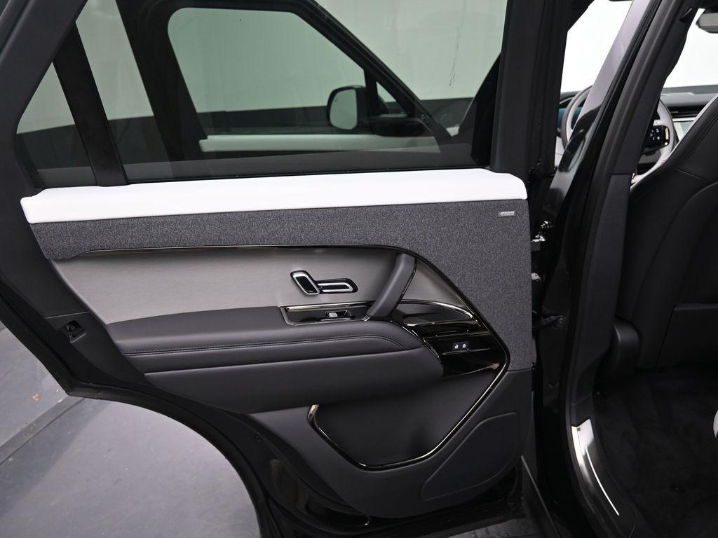 new 2025 Land Rover Range Rover Sport car, priced at $106,275