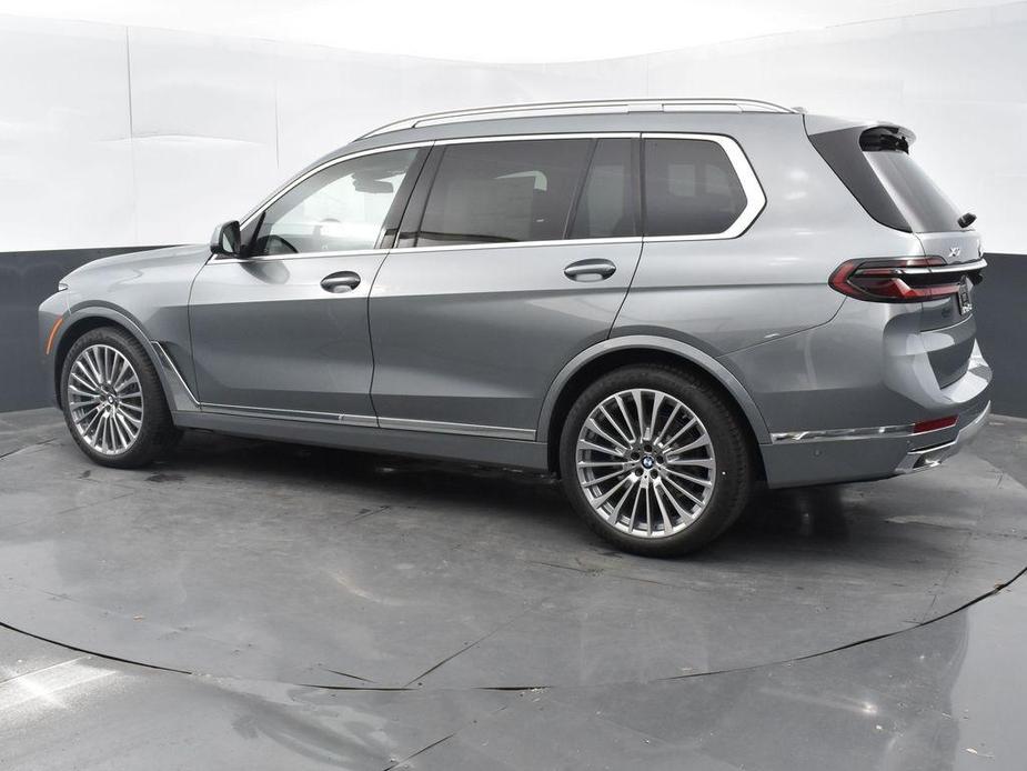 new 2025 BMW X7 car