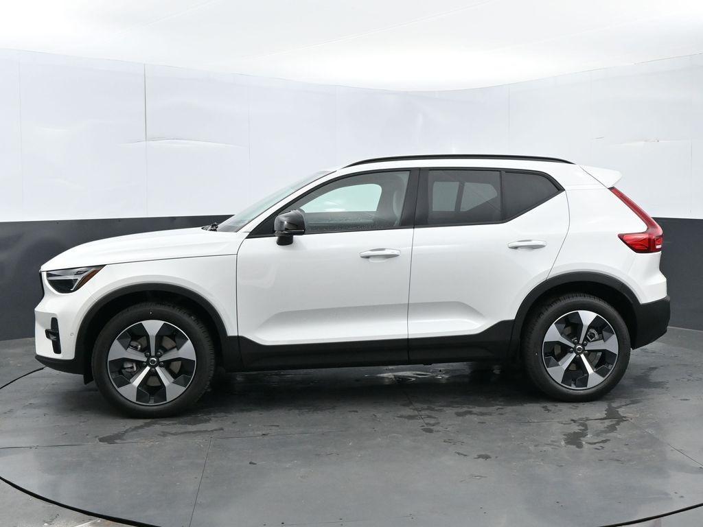 new 2025 Volvo XC40 car, priced at $48,315