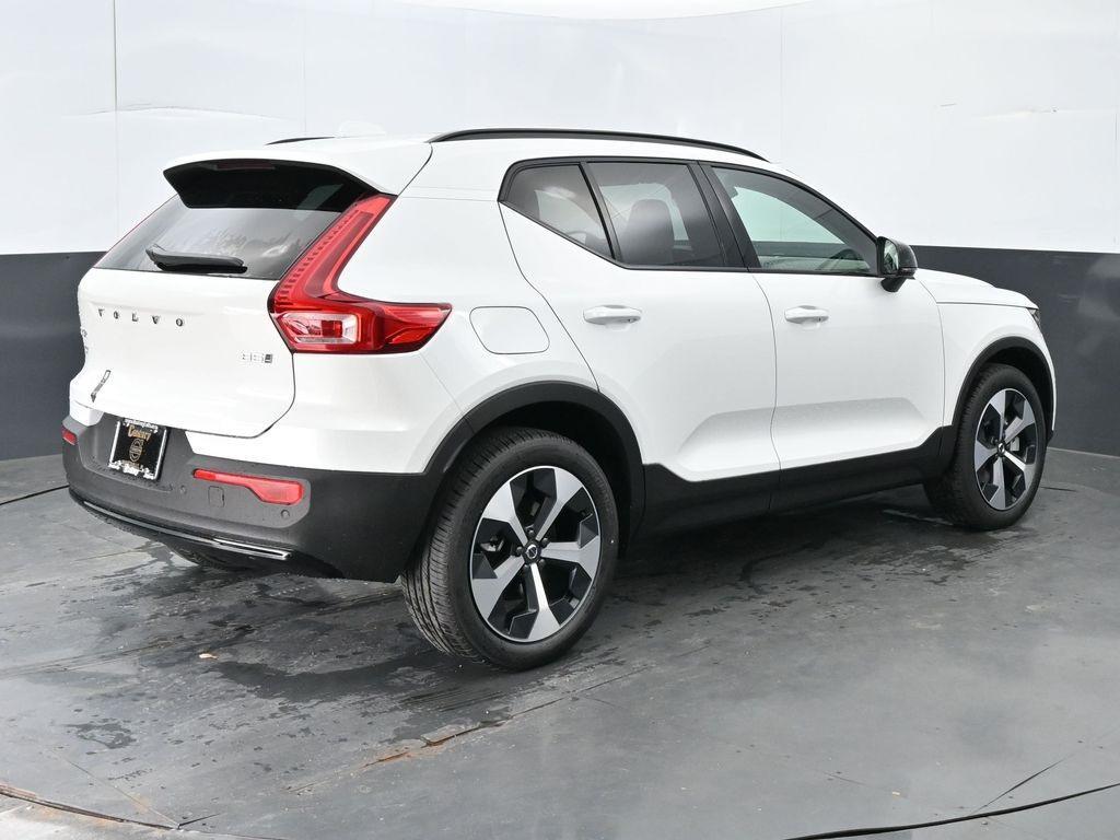 new 2025 Volvo XC40 car, priced at $48,315