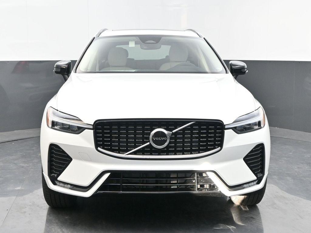 new 2025 Volvo XC60 car, priced at $48,345