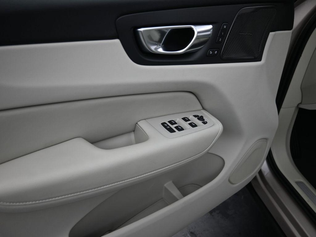 new 2026 Volvo XC60 car, priced at $63,135
