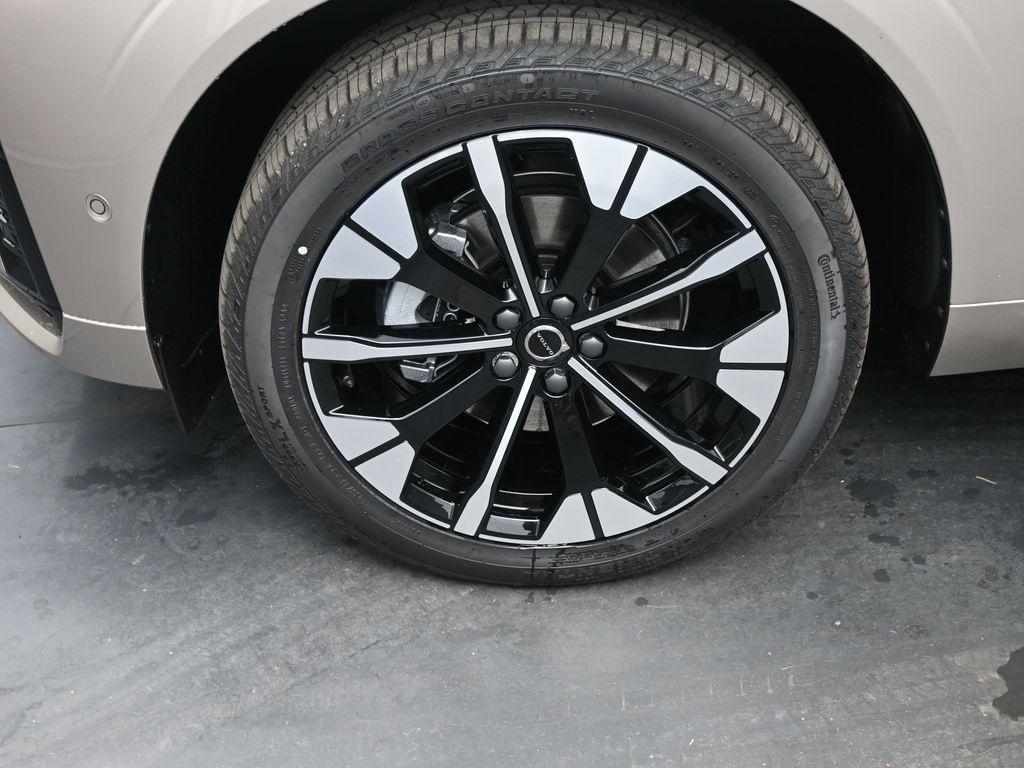 new 2026 Volvo XC60 car, priced at $63,135