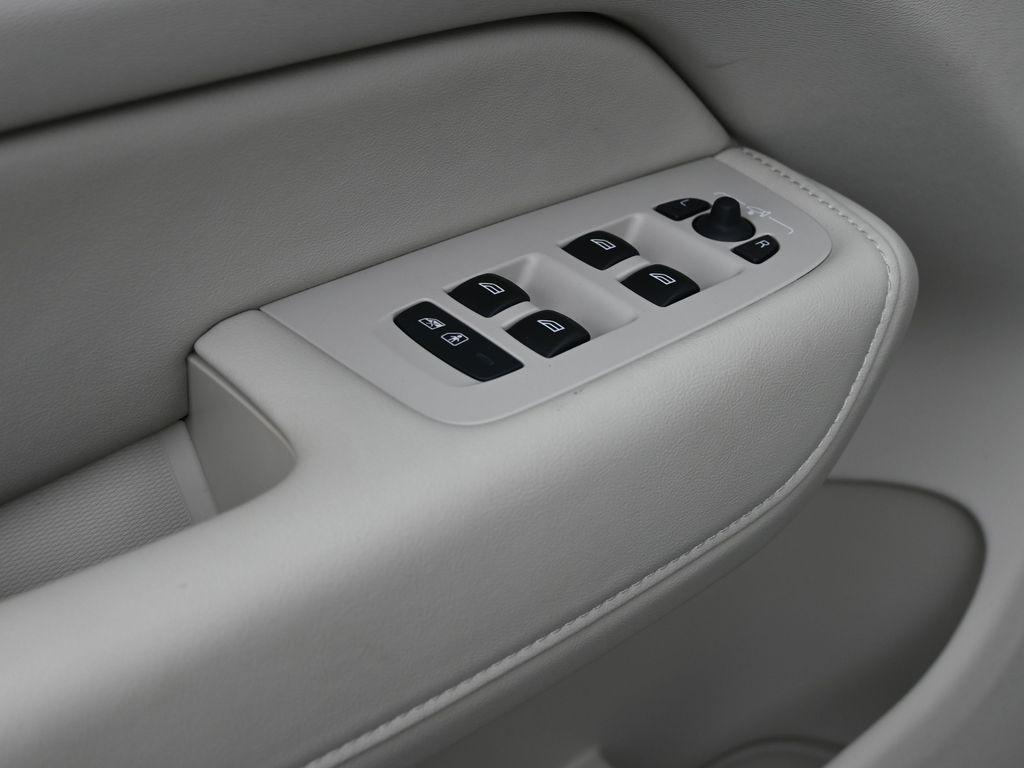 new 2026 Volvo XC60 car, priced at $63,135