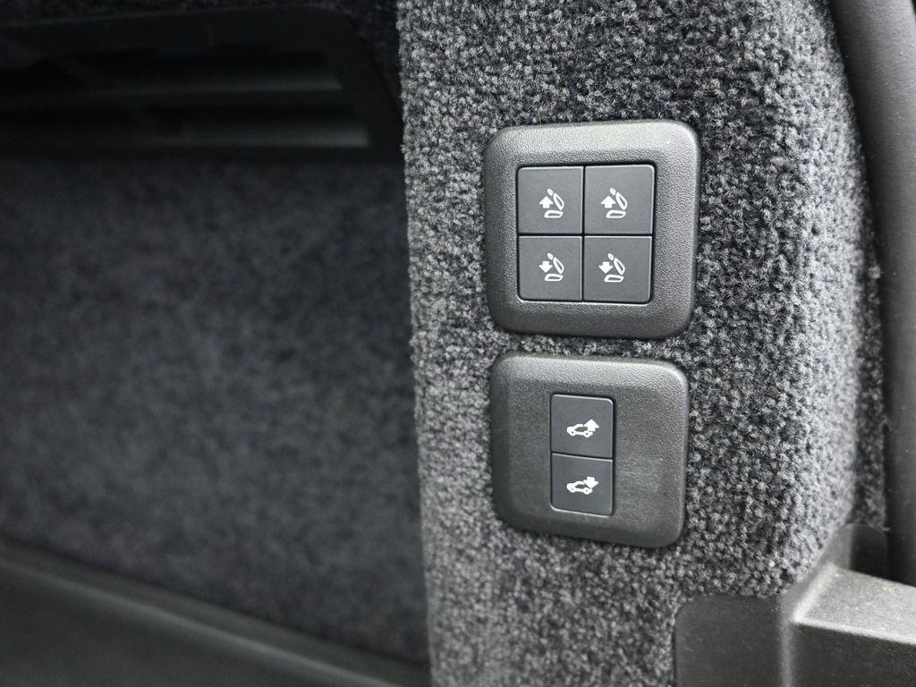 used 2019 Land Rover Range Rover car, priced at $33,998