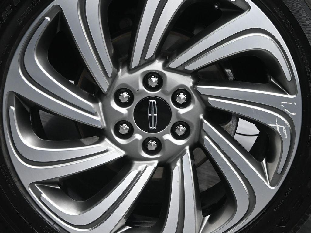 used 2022 Lincoln Navigator car, priced at $50,998