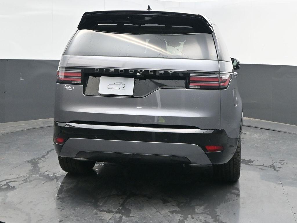 new 2025 Land Rover Discovery car, priced at $78,663