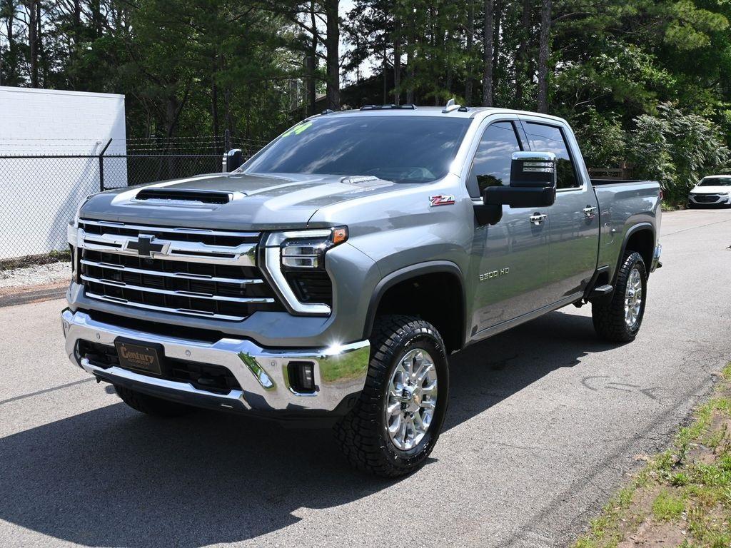 used 2024 Chevrolet Silverado 2500 car, priced at $65,998