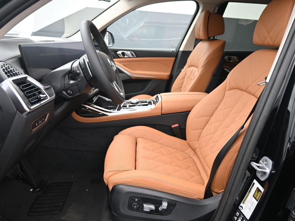 new 2025 BMW X7 car, priced at $94,800
