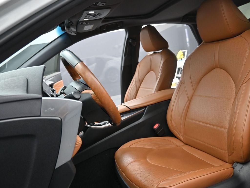 used 2020 Toyota Avalon Hybrid car, priced at $26,499