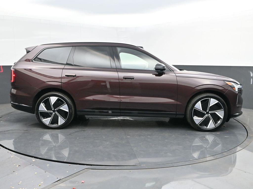 new 2025 Volvo EX90 car, priced at $95,140