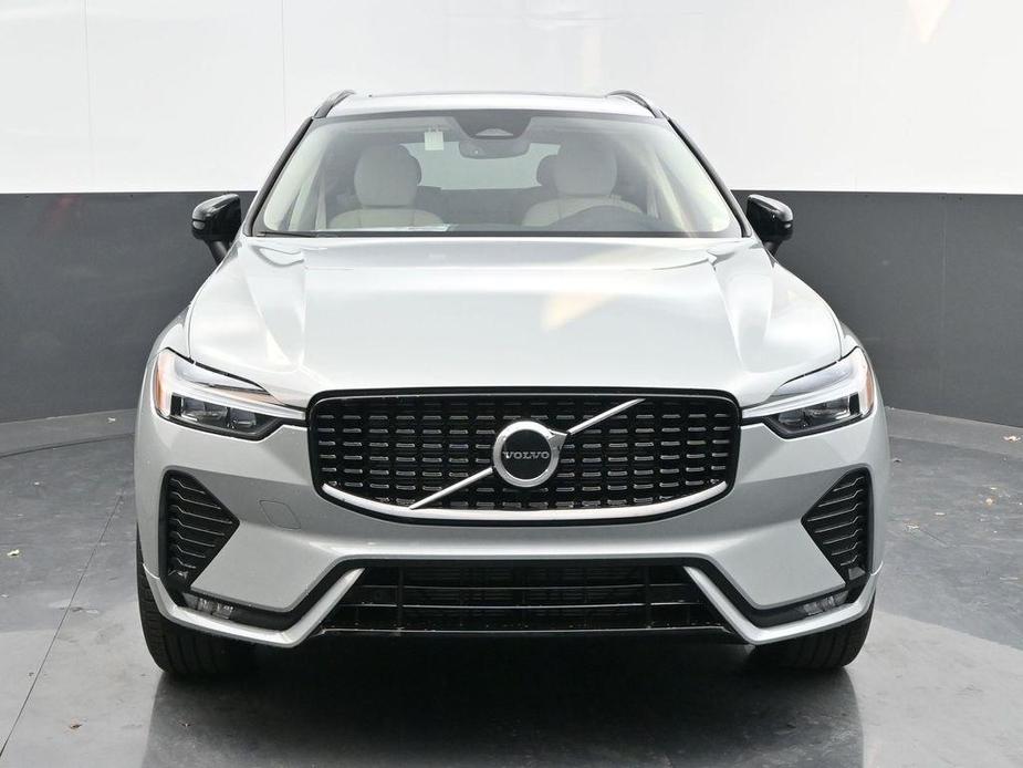 new 2025 Volvo XC60 car, priced at $48,345