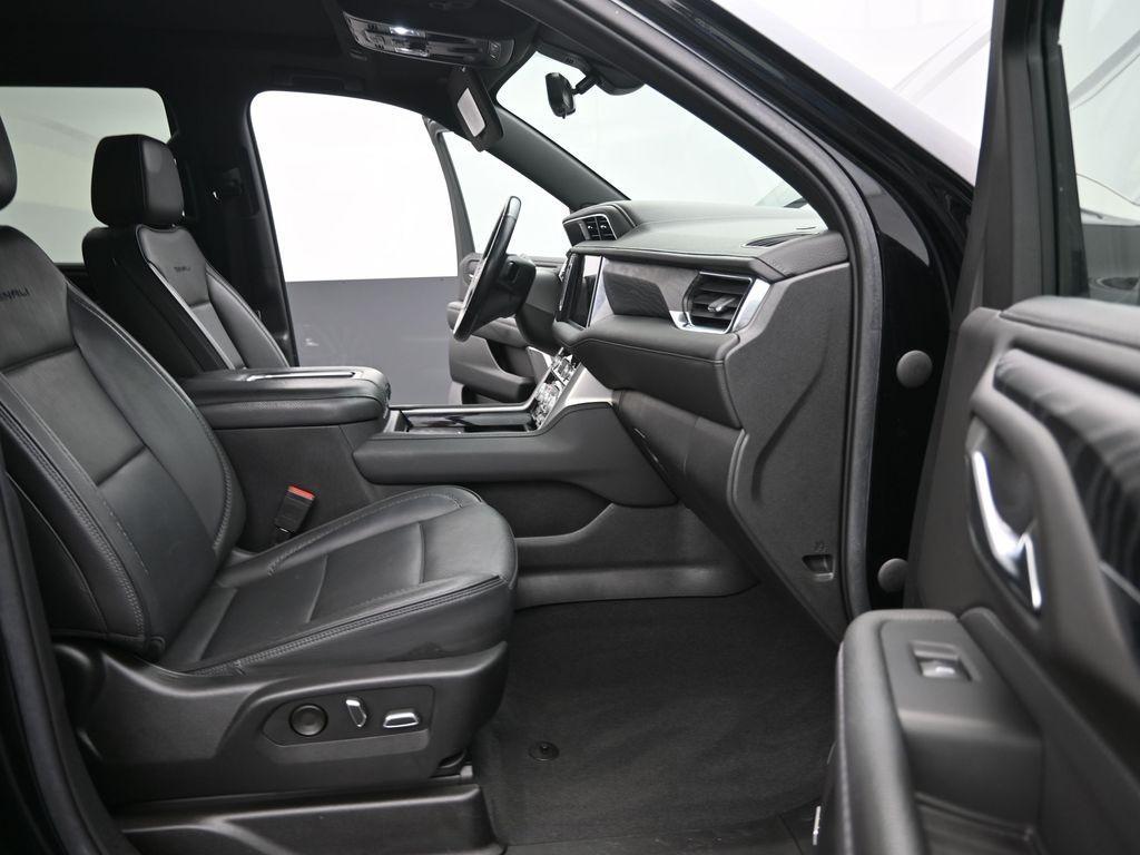 used 2022 GMC Yukon car, priced at $52,599