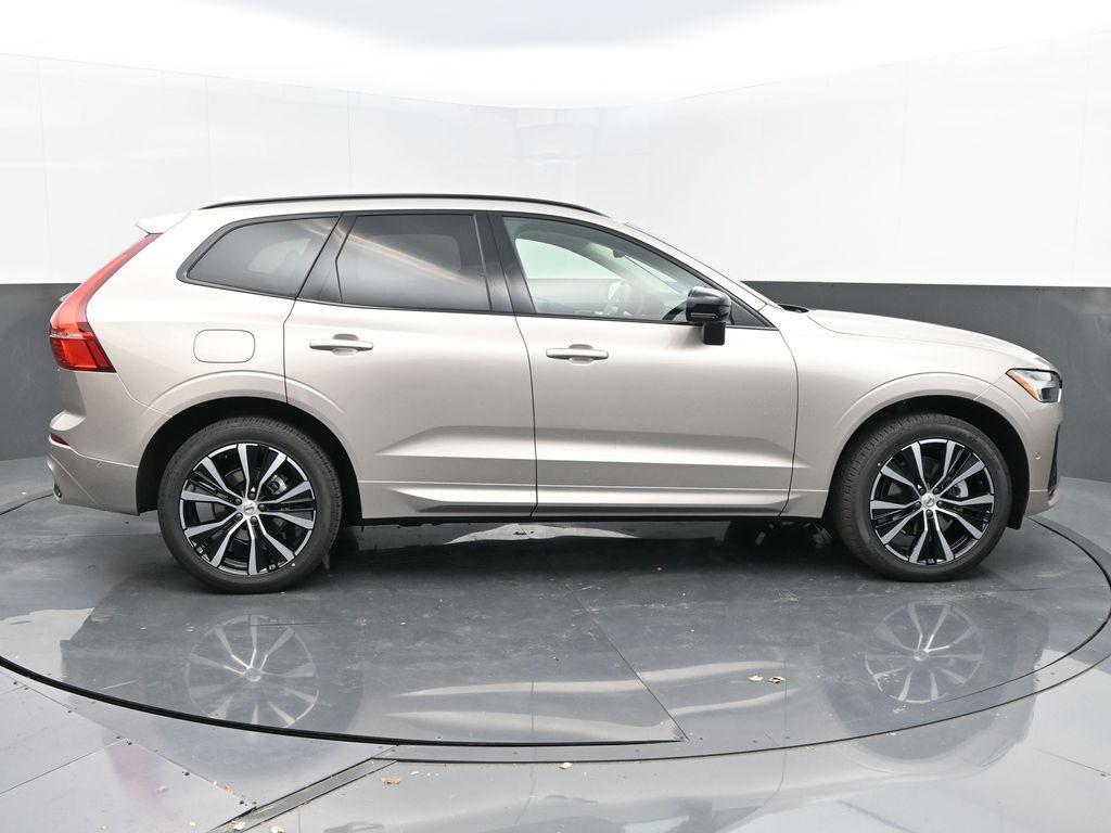 new 2025 Volvo XC60 car, priced at $54,585