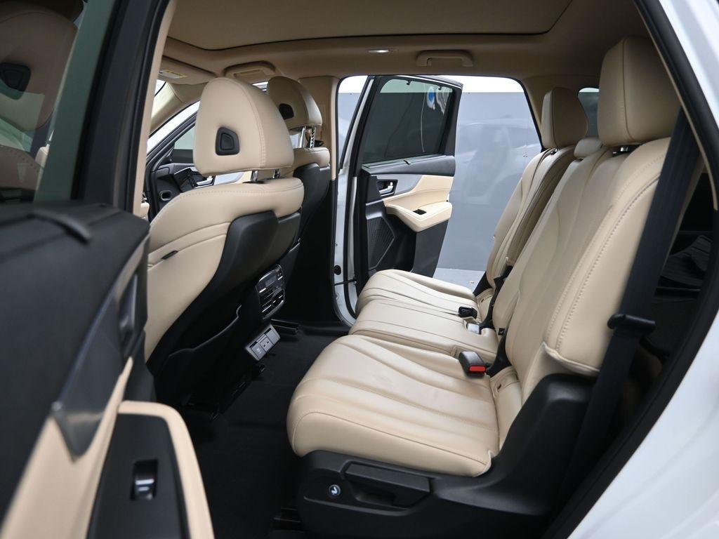 used 2022 Acura MDX car, priced at $35,998