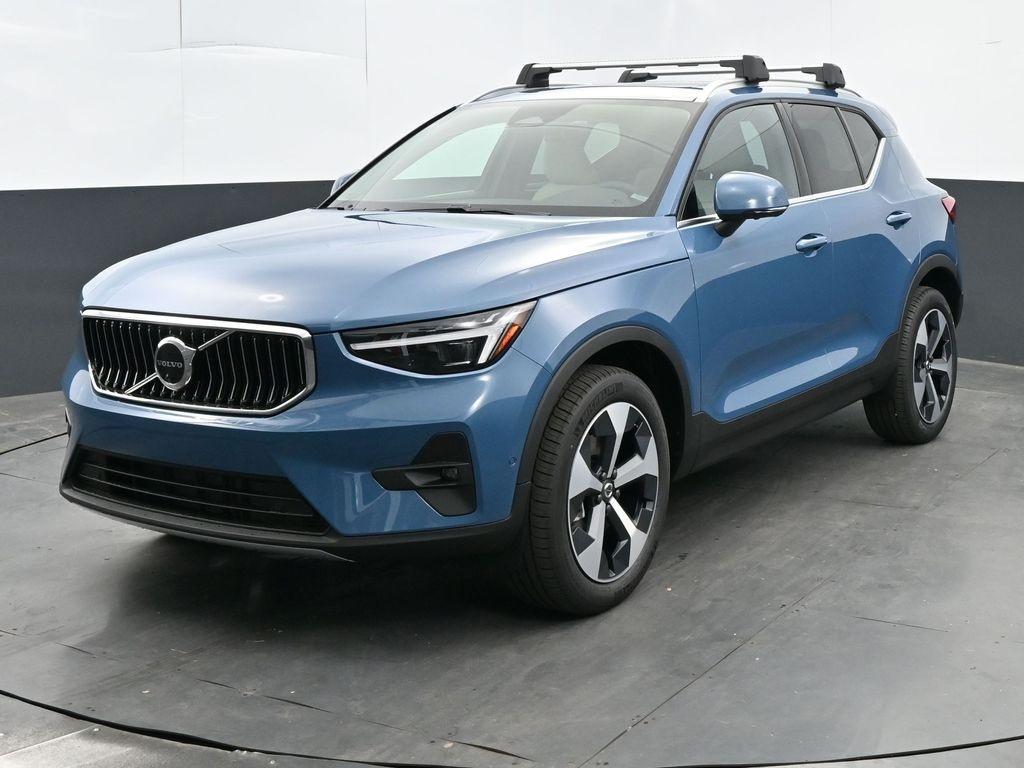 new 2025 Volvo XC40 car, priced at $49,770