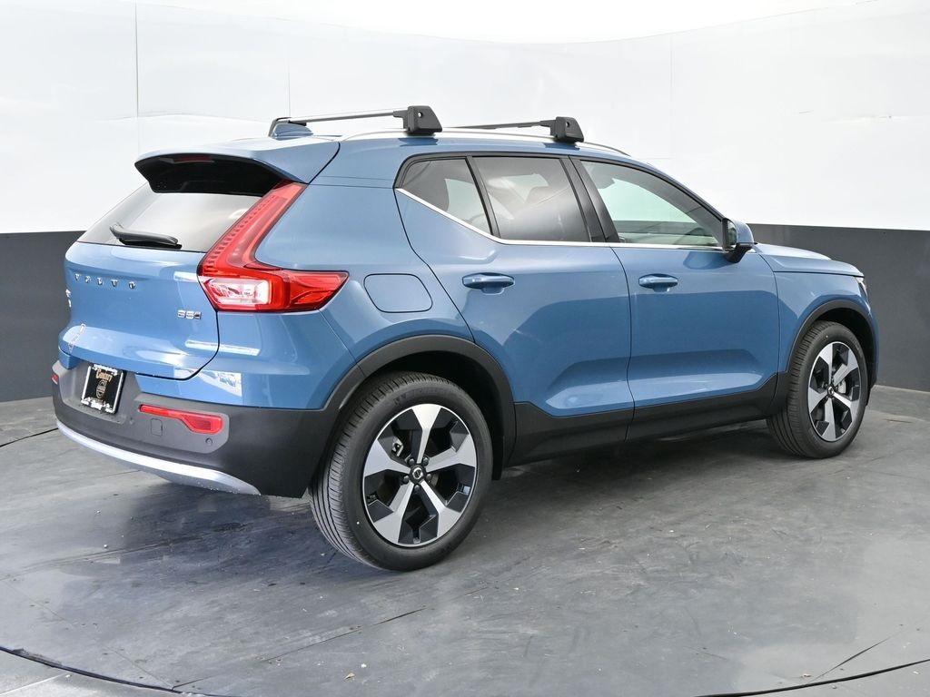 new 2025 Volvo XC40 car, priced at $49,770