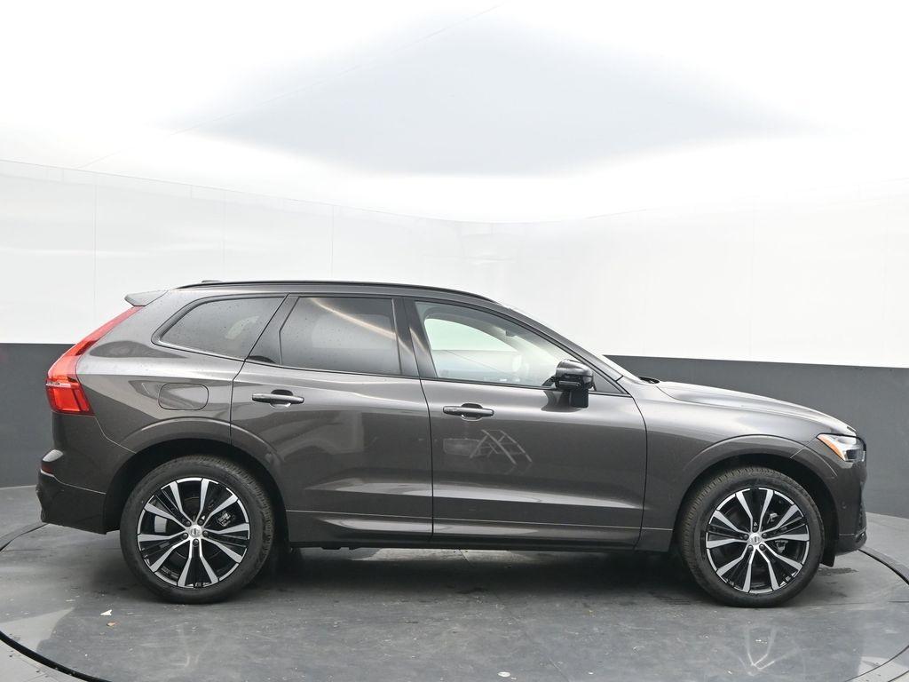 new 2025 Volvo XC60 car, priced at $62,195