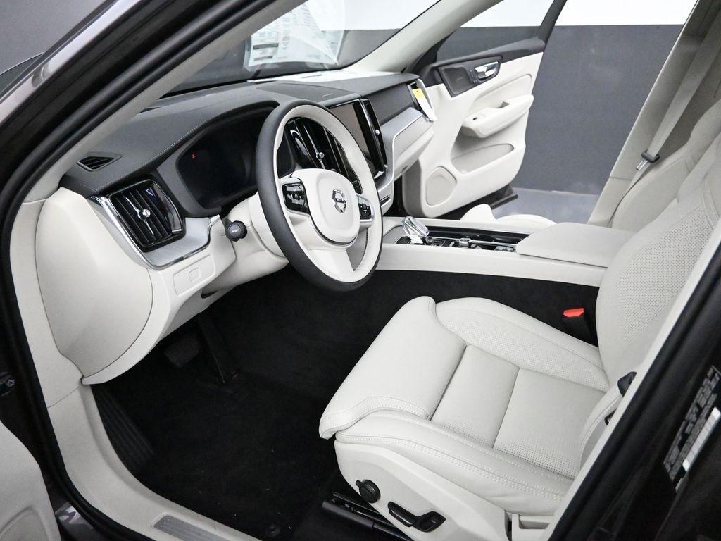 new 2025 Volvo XC60 car, priced at $62,195