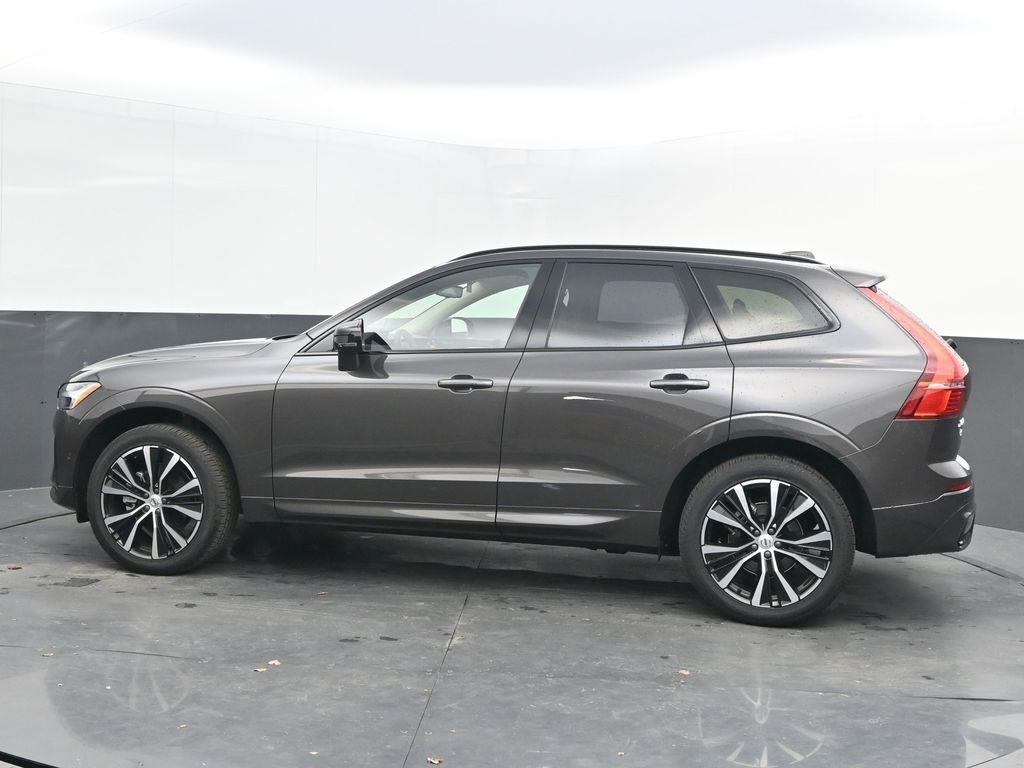 new 2025 Volvo XC60 car, priced at $62,195