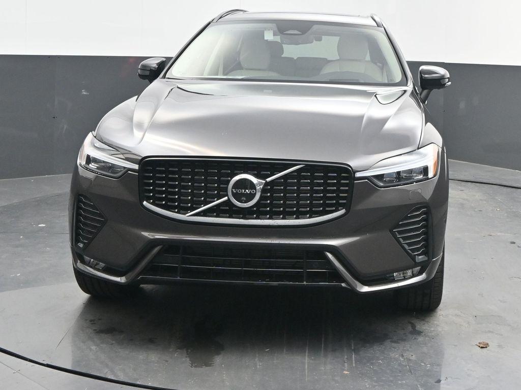 new 2025 Volvo XC60 car, priced at $62,195