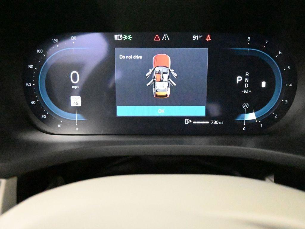 new 2025 Volvo XC60 car, priced at $62,195