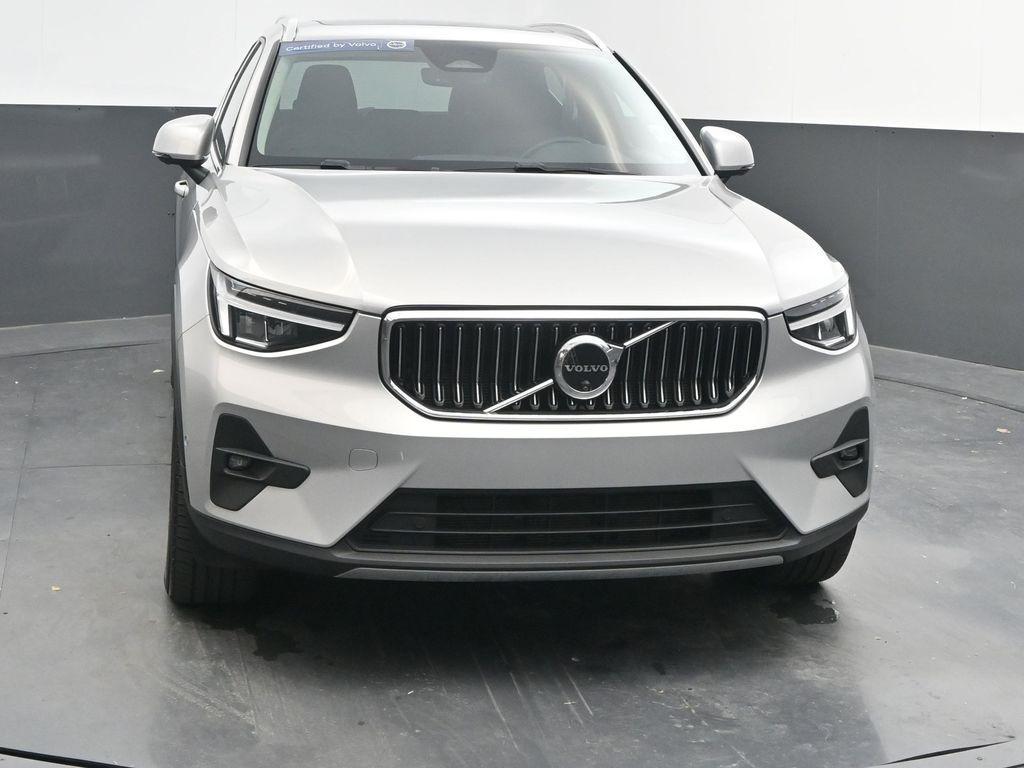used 2025 Volvo XC40 car, priced at $37,998