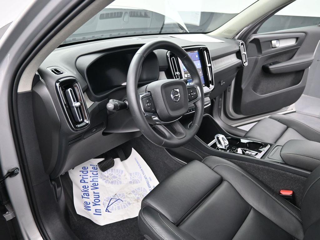used 2025 Volvo XC40 car, priced at $37,998