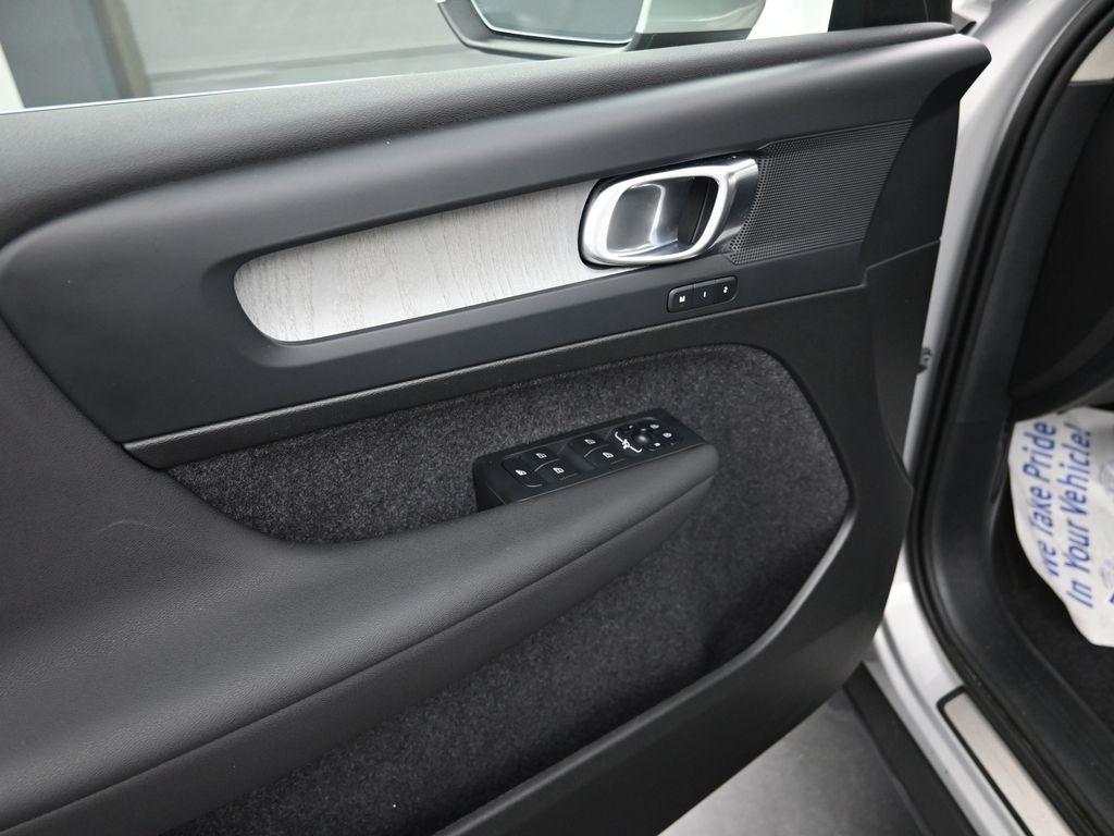 used 2025 Volvo XC40 car, priced at $37,998
