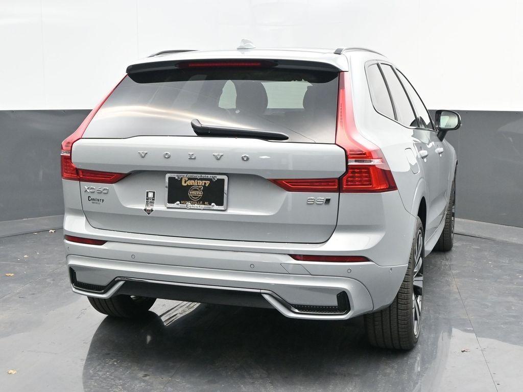 new 2025 Volvo XC60 car, priced at $59,095