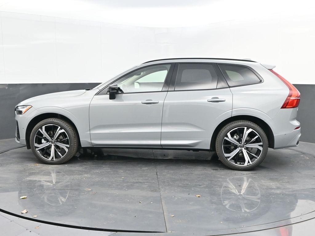 new 2025 Volvo XC60 car, priced at $59,095