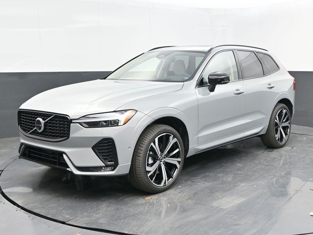 new 2025 Volvo XC60 car, priced at $59,095