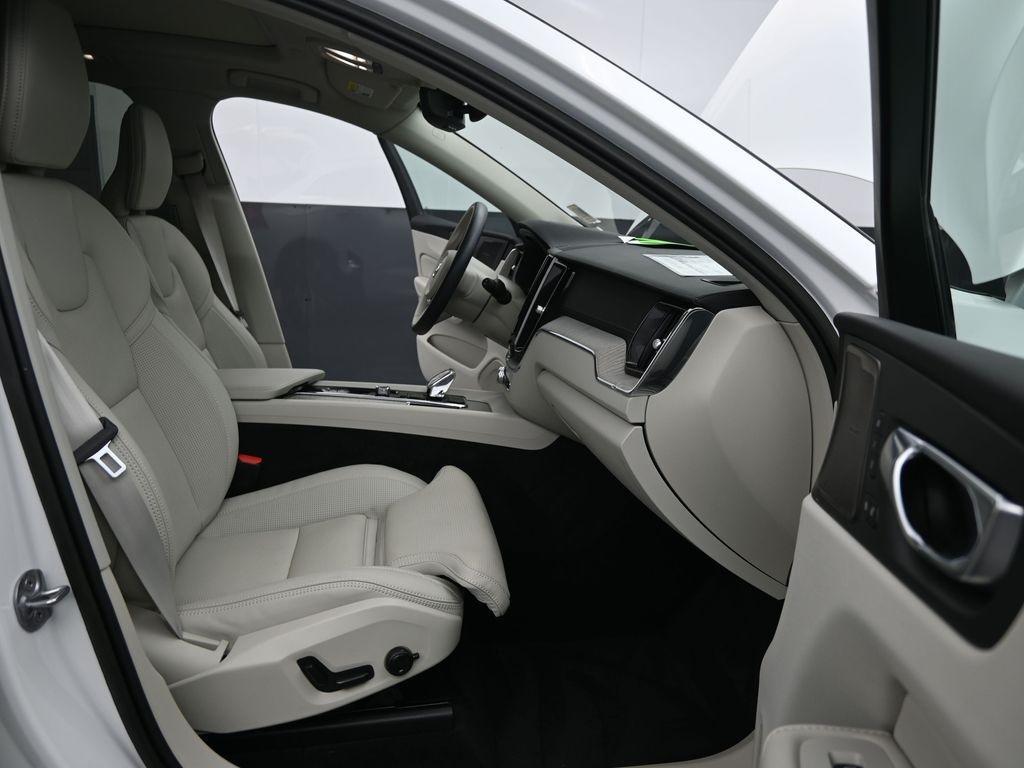 used 2023 Volvo XC60 car, priced at $39,498