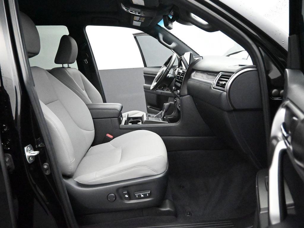 used 2023 Lexus GX 460 car, priced at $55,998