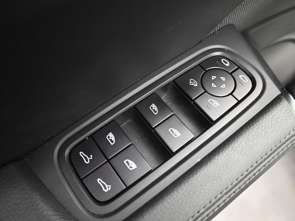 used 2022 Porsche Cayenne car, priced at $66,998