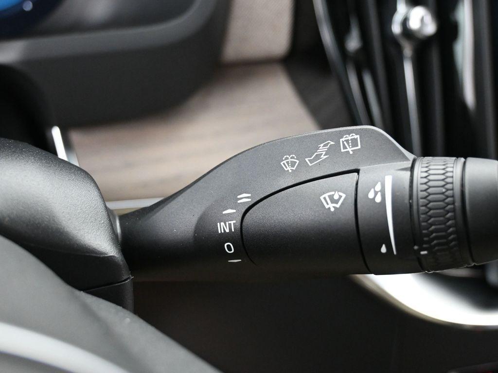 new 2025 Volvo XC90 Plug-In Hybrid car, priced at $71,293
