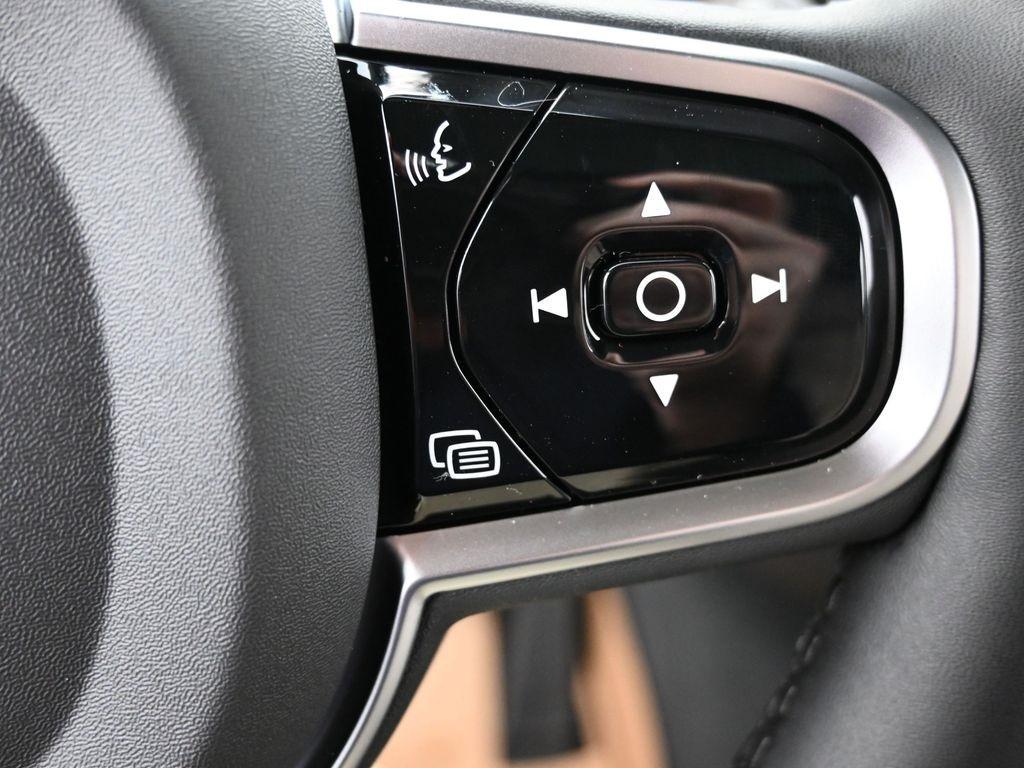 new 2025 Volvo XC90 Plug-In Hybrid car, priced at $71,293