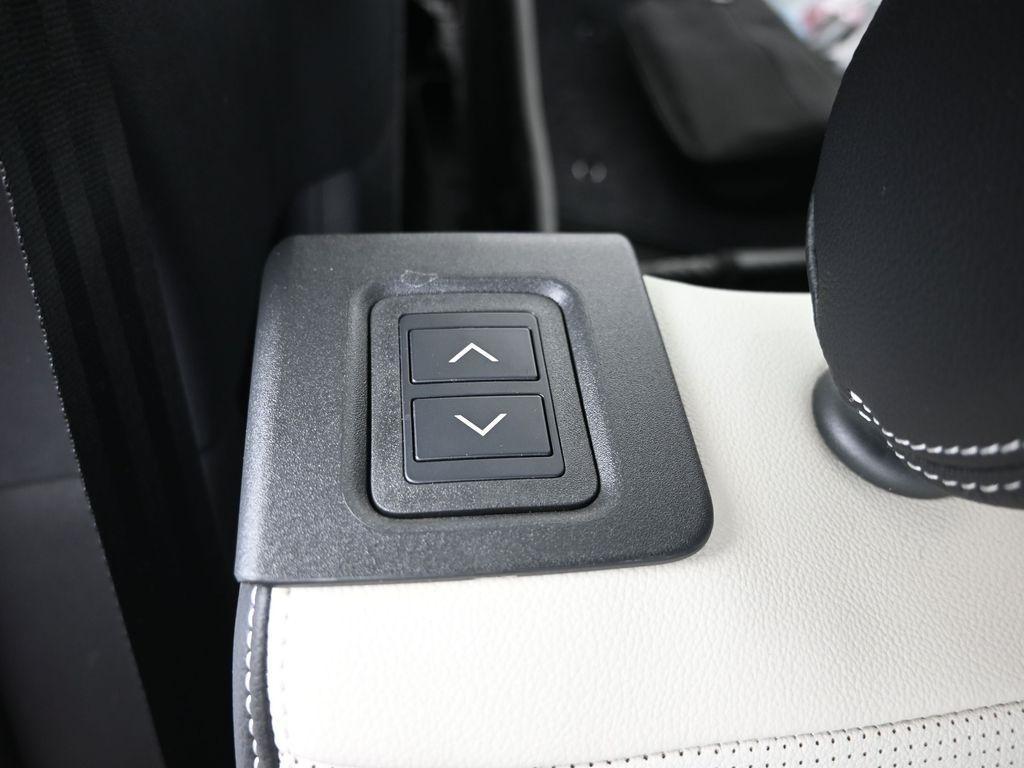 used 2023 Land Rover Discovery car, priced at $52,299