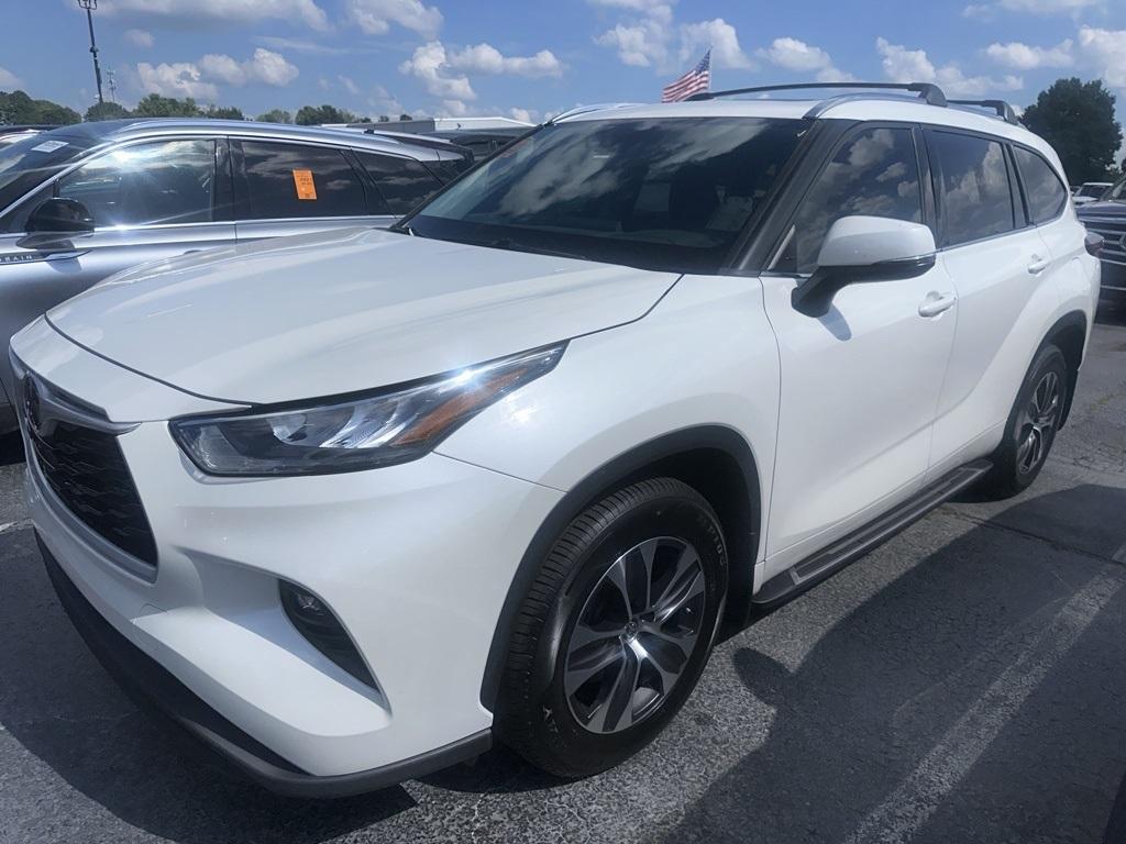 used 2020 Toyota Highlander car, priced at $28,599
