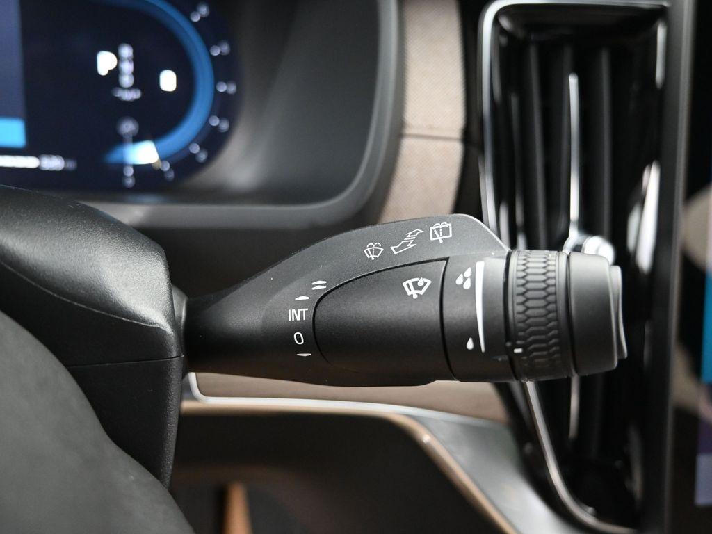 new 2025 Volvo XC90 car, priced at $65,555