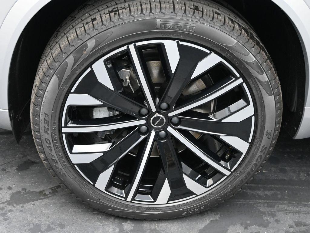 new 2025 Volvo XC90 car, priced at $65,555