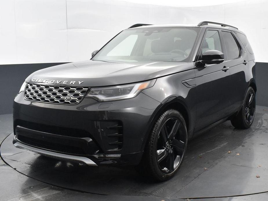 used 2024 Land Rover Discovery car, priced at $69,998