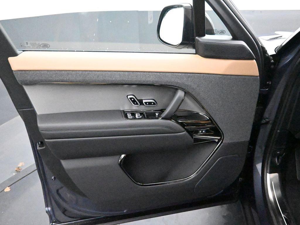 new 2025 Land Rover Range Rover Sport car, priced at $101,210