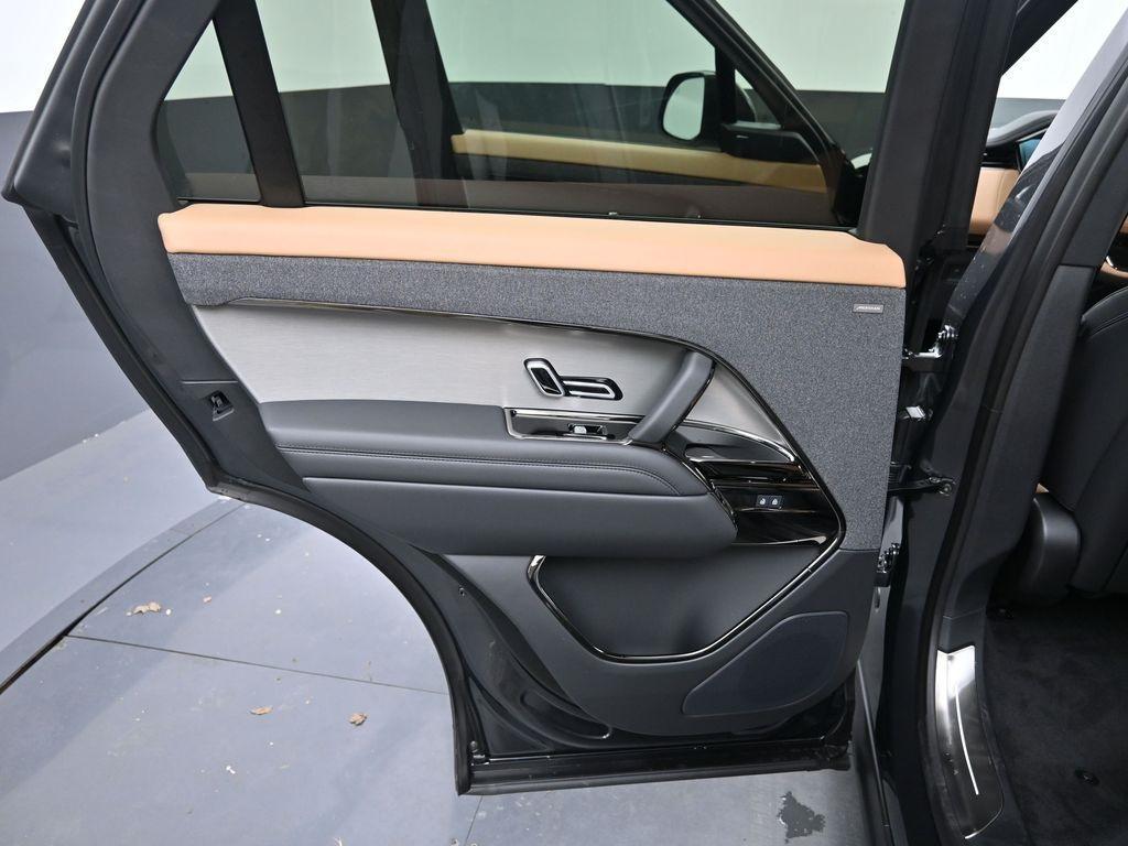 new 2025 Land Rover Range Rover Sport car, priced at $106,185